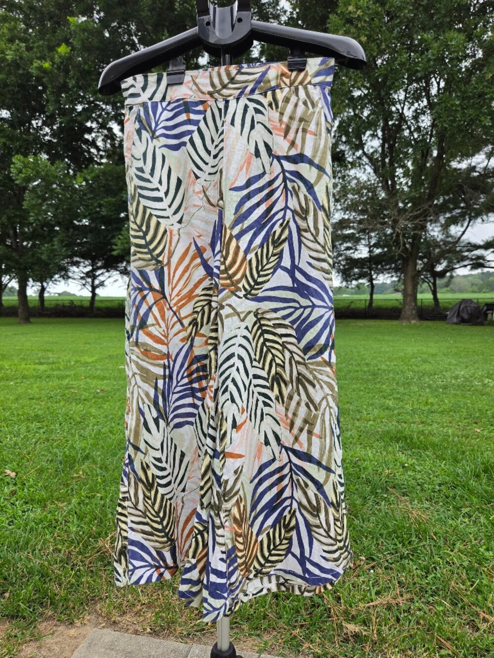 Tahari 100% Linen White Palazzo Pants with Tropical Print Size Small